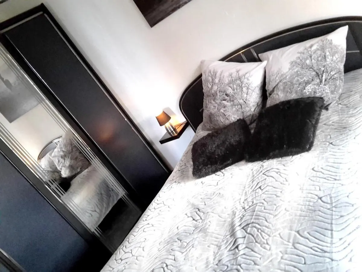 شقة Appartement Cosy A Villeneuve Avec Jardin Prive فرنسا