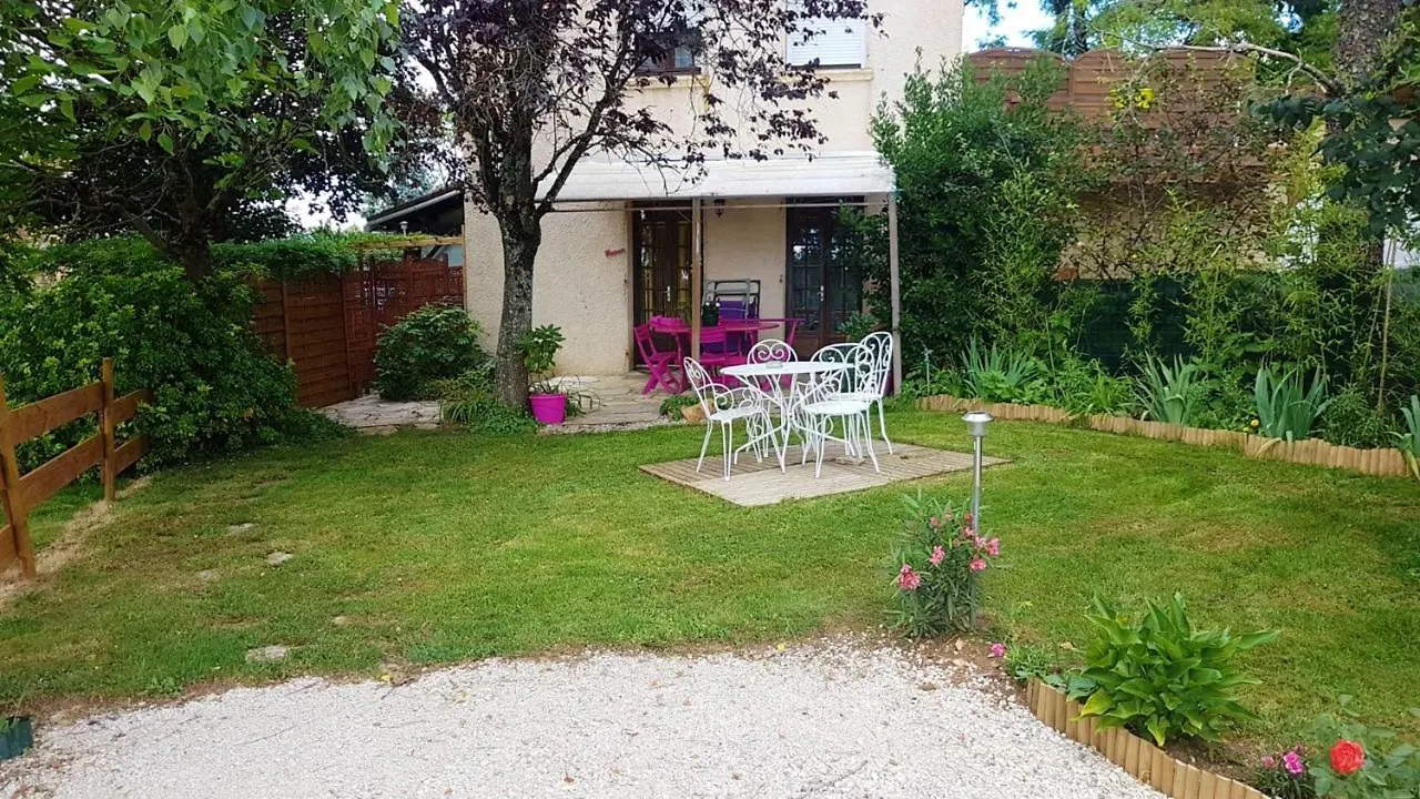 Appartement Cosy A Villeneuve Avec Jardin Prive شقة